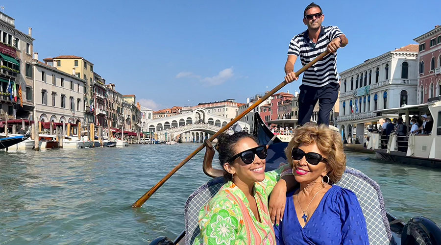 Venice Italy travelers gondola